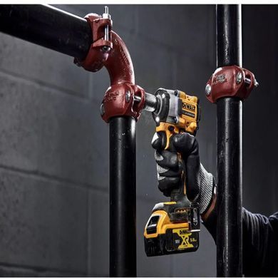 Гайковерт ударний акумуляторний безщітковий DeWALT DCF922P2T
