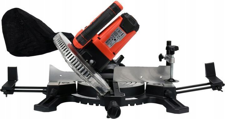 Пила YATO Slash 1500W з подачею, лазер 185 мм