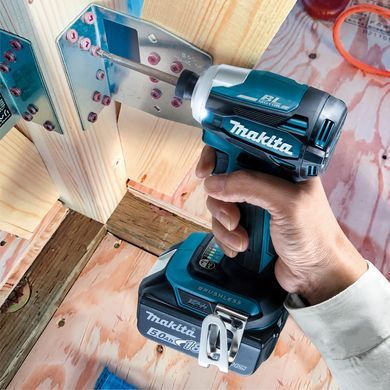 Аккумуляторный ударный гайковерт MAKITA DTD172Z BODY 180 Нм 4 передачи HEX 1/4" LXT 18V BLDC XPT