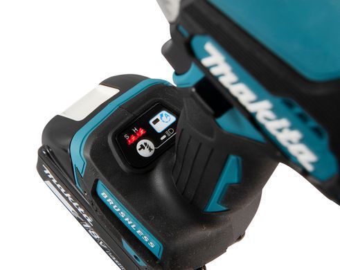 Аккумуляторный ударный гайковерт MAKITA DTD157RFJ 140 Нм 1/4" HEX LXT 18 В Li-Ion XPT BLDC + 2 аккумулятора по 3,0 Ач + зарядное устройство + кейс MAKPAC