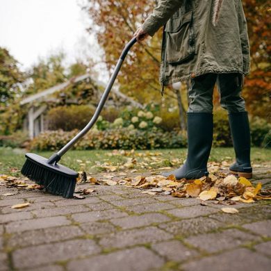 Щітка для прибирання у дворі та будинку S-ручка Ergonomic Fiskars