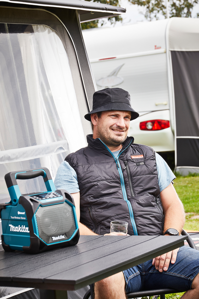 Аккумуляторная Bluetooth колонка Makita DMR203 без аккумулятора и зарядного устройства