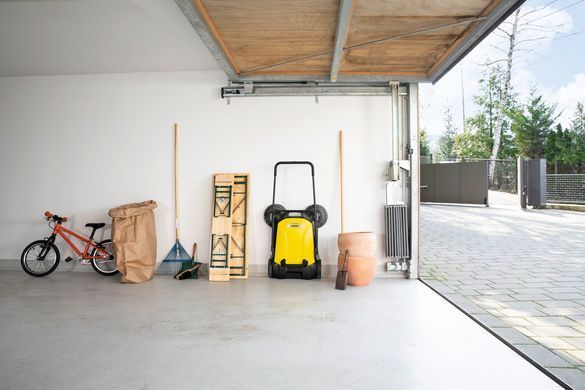 KARCHER ЗАМІТАЛЬНА МАШИНА РУЧНА S 4 TWIN