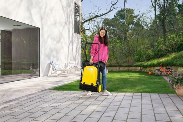 KARCHER ЗАМІТАЛЬНА МАШИНА РУЧНА S 4 TWIN