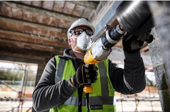 Дриль ударний Dewalt 1300 вт D21570K