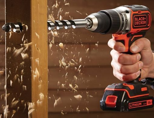 Дриль-шуруповерт акумуляторний безщітковий ударний BLACK&DECKER BL188KB