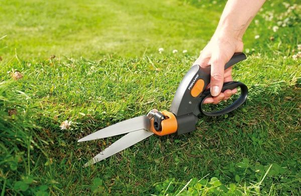 Ножницы Fiskars для травы Servo-System GS42